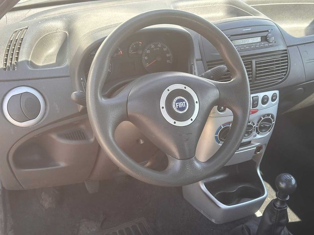 Fiat punto 1.2 dynamic, 43-pb-nb - afbeelding 10 van  12