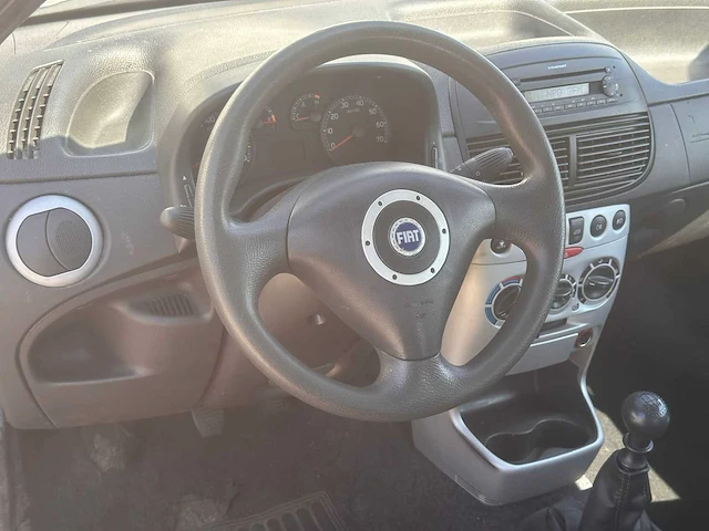 Fiat punto 1.2 dynamic, 43-pb-nb - afbeelding 10 van  12