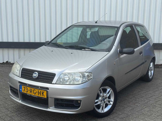 Fiat punto 1.2 navigator, 73-rg-hk - afbeelding 1 van  12