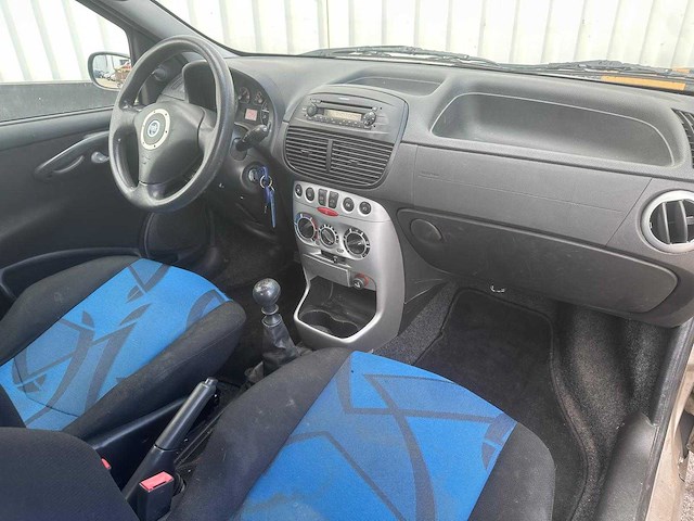 Fiat punto 1.2 navigator, 73-rg-hk - afbeelding 9 van  12