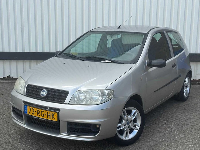Fiat punto 1.2 navigator, 73-rg-hk - afbeelding 1 van  12