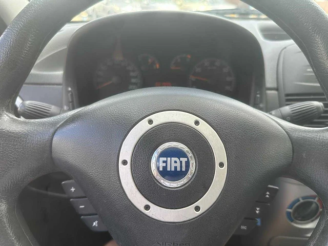 Fiat punto 1.2 navigator, 73-rg-hk - afbeelding 12 van  12