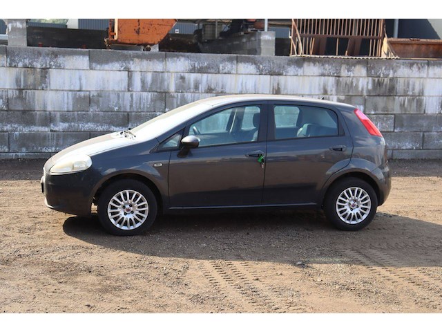 Fiat punto benzine 78pk 2009 - afbeelding 1 van  1