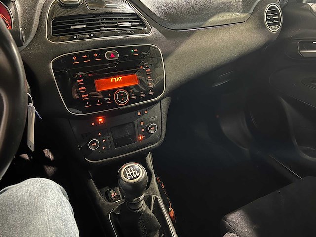 Fiat punto evo 0.9 twinair lounge, 66-ztg-9 - afbeelding 7 van  17