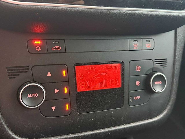 Fiat punto evo 0.9 twinair sport, 00-zxh-4 - afbeelding 8 van  21