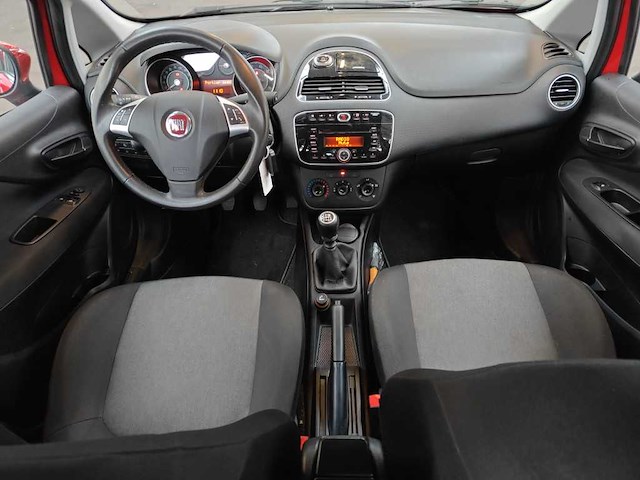 Fiat punto evo 0.9 twinair street , 7-zgz-46 - afbeelding 16 van  18
