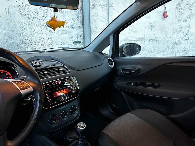 Fiat punto evo 0.9 twinair street 99pk 2014 (origineel-nl), 5-xdt-31 - afbeelding 29 van  41