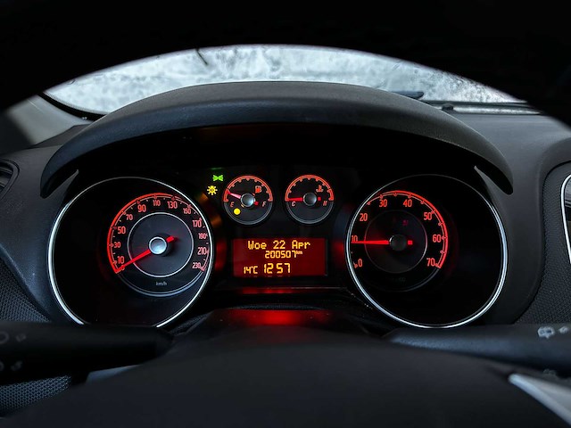 Fiat punto evo 0.9 twinair street 99pk 2014 (origineel-nl), 5-xdt-31 - afbeelding 32 van  41