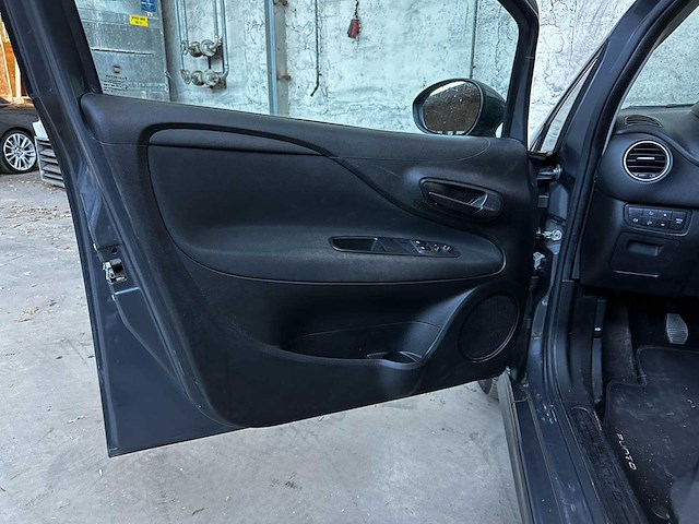 Fiat punto evo 0.9 twinair street 99pk 2014 (origineel-nl), 5-xdt-31 - afbeelding 33 van  41