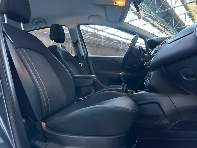 Fiat punto evo 0.9 twinair street 99pk 2014 (origineel-nl), 5-xdt-31 - afbeelding 39 van  41