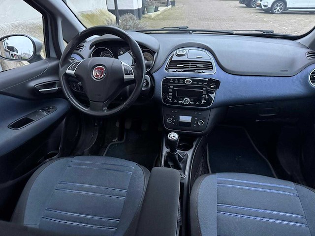 Fiat punto evo 1.3 m-jet air dynamic 74-nkg-3 - afbeelding 7 van  21