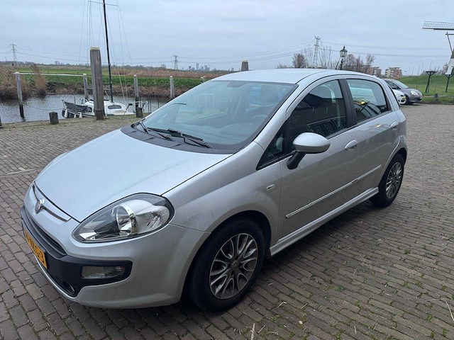Fiat punto evo 1.3 m-jet air dynamic 74-nkg-3 - afbeelding 1 van  21
