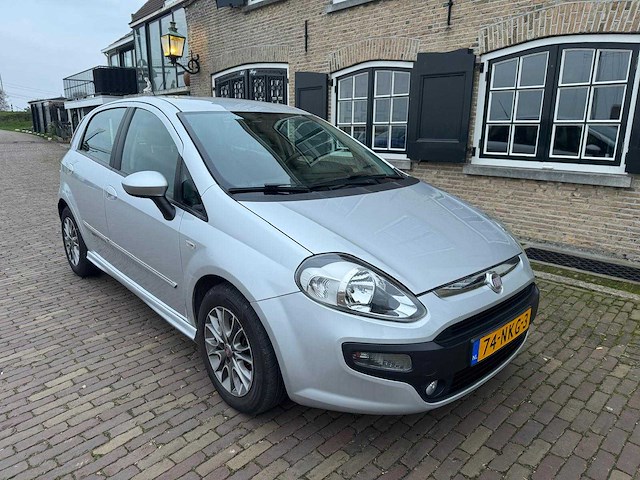 Fiat punto evo 1.3 m-jet air dynamic 74-nkg-3 - afbeelding 15 van  21