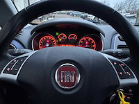 Fiat punto evo 1.3 m-jet air dynamic 74-nkg-3 - afbeelding 4 van  21