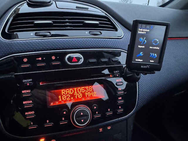 Fiat punto evo 1.3 m-jet air dynamic 74-nkg-3 - afbeelding 9 van  21