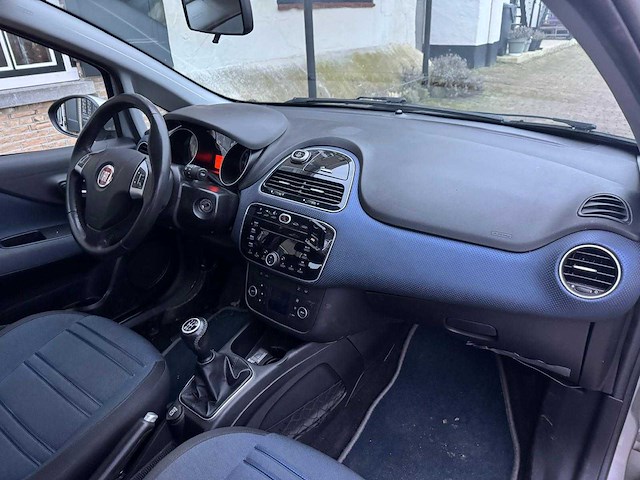 Fiat punto evo 1.3 m-jet air dynamic 74-nkg-3 - afbeelding 6 van  21