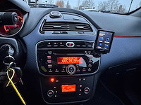 Fiat punto evo 1.3 m-jet air dynamic 74-nkg-3 - afbeelding 14 van  21