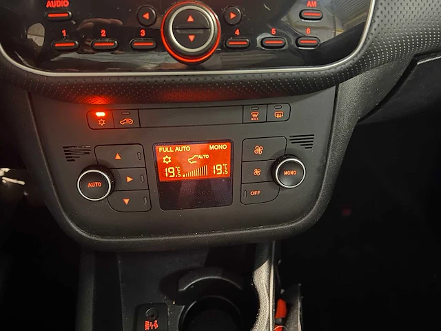 Fiat punto evo 1.3 m-jet dynamic, 03-rgl-7 - afbeelding 6 van  15