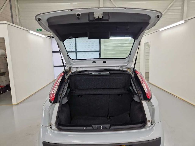 Fiat punto evo 1.3 m-jet dynamic, 86-pjr-4 - afbeelding 3 van  4