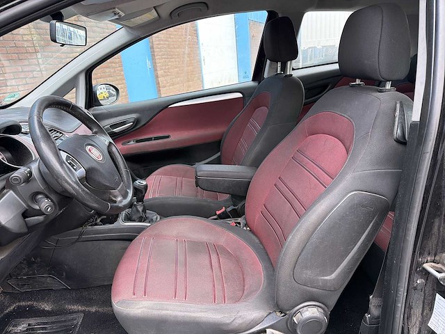 Fiat punto evo 1.3 m jet dynamic 89-nll-8 i - afbeelding 17 van  22