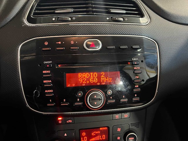 Fiat punto evo 1.3 m-jet easy, 00-xfj-8 - afbeelding 7 van  18