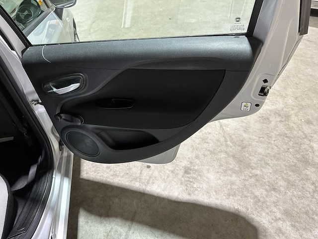 Fiat punto evo 1.3 m-jet easy 84pk 2013, 44-zpr-6 - afbeelding 25 van  38