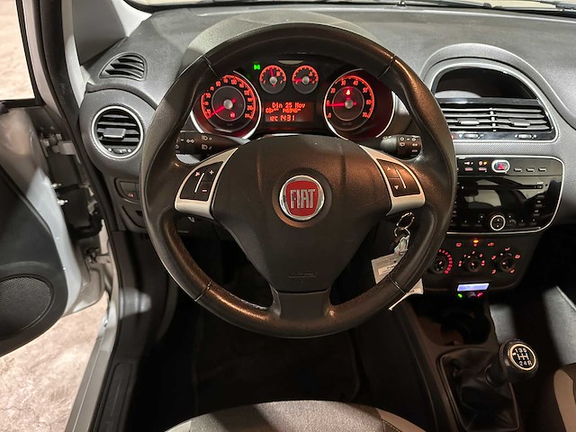 Fiat punto evo 1.3 m-jet easy 84pk 2013, 44-zpr-6 - afbeelding 9 van  38