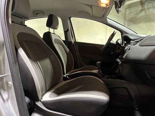 Fiat punto evo 1.3 m-jet easy 84pk 2013, 44-zpr-6 - afbeelding 28 van  38