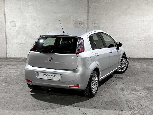 Fiat punto evo 1.3 m-jet easy 84pk 2013, 44-zpr-6 - afbeelding 2 van  38