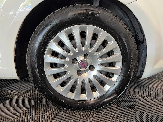 Fiat punto evo 1.3 m-jet mylife, 16-tfx-7 - afbeelding 9 van  15