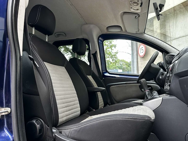 Fiat qubo 1.4 dynamic 73pk 2009 (origineel-nl), 98-jtx-5 - afbeelding 20 van  39