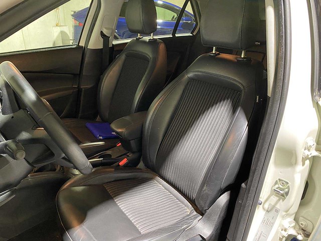 Fiat tipo stationwagon 1.4 t 16v s-design 120pk 2018 (origineel-nl), tg-666-l - afbeelding 24 van  43