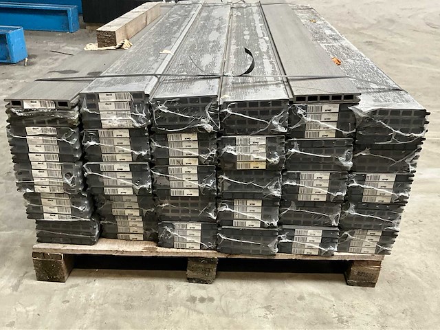 Fiberdeck kunststof schuttingplank 16x176 cm (120x) - afbeelding 4 van  8