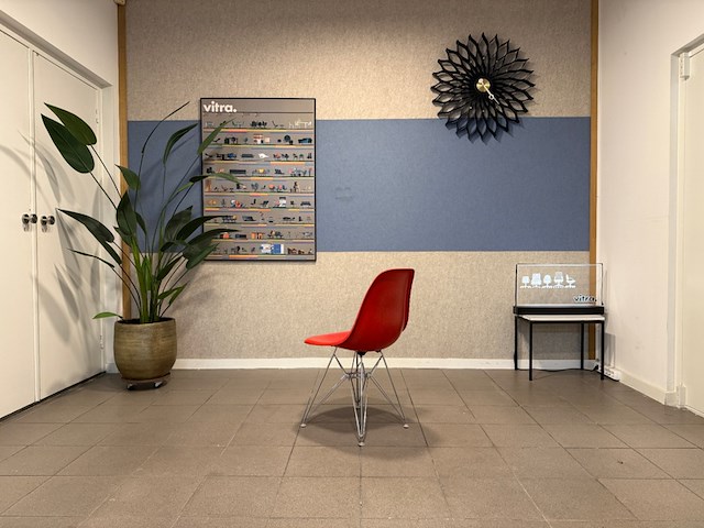 Fiberglass chrome eiffel-base vitra, dsr, rood - afbeelding 5 van  10