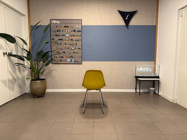 Fiberglass h-base chrome herman miller, dsx, geel - afbeelding 6 van  10