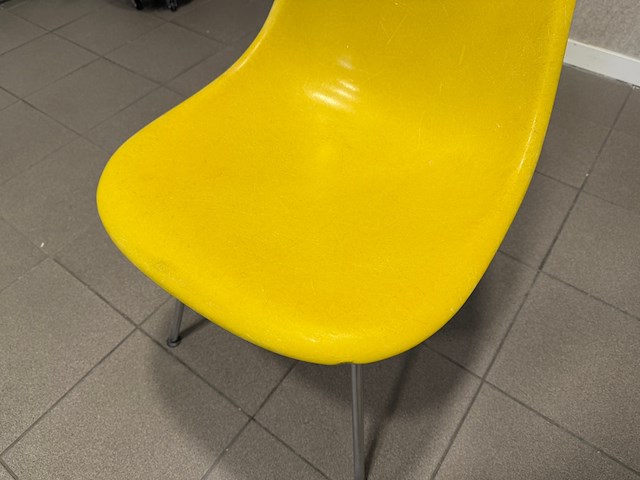 Fiberglass h-base chrome herman miller, dsx, geel - afbeelding 7 van  10