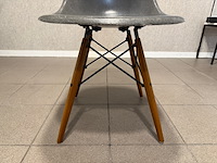 Fiberglass houten dowel-base herman miller, dsw, grijs - afbeelding 2 van  12