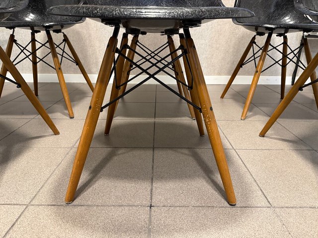 Fiberglass houten dowel-base herman miller, dsw, zwart - afbeelding 8 van  10