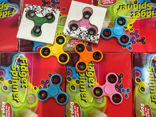 Fidget spinners (2280x) - afbeelding 1 van  3