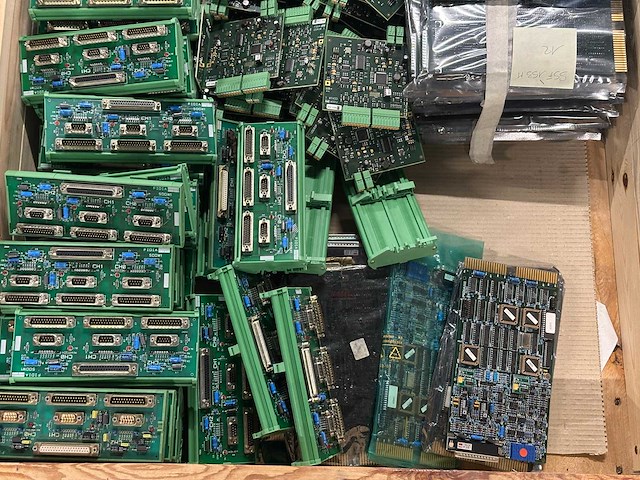 Fidia - partij industriële printplaten & modules - afbeelding 3 van  10