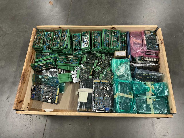 Fidia - partij industriële printplaten & modules - afbeelding 5 van  10