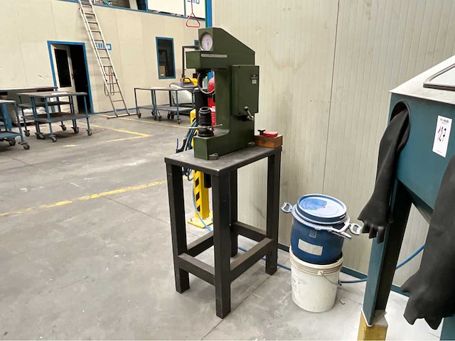 Fie saroj engineering udyog pvtq ra manuele hardheidstester - afbeelding 1 van  5