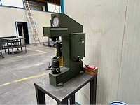 Fie saroj engineering udyog pvtq ra manuele hardheidstester - afbeelding 2 van  5