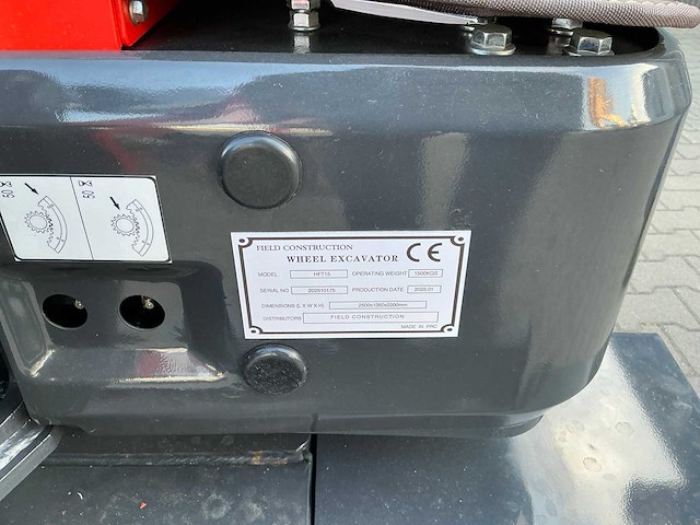Field construction hft-15 banden graafmachine / mobiele kraan - afbeelding 12 van  17