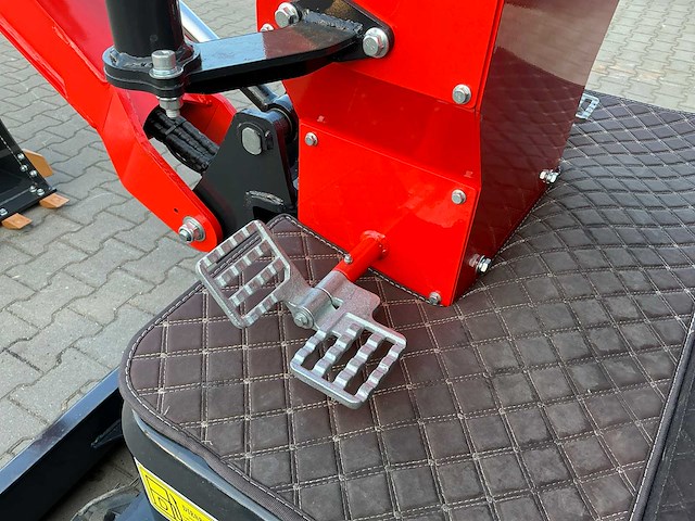 Field construction hft-15 banden graafmachine / mobiele kraan - afbeelding 13 van  17