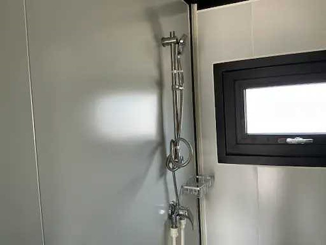 Field facilities mobiele woonunit / tiny home / chalet met badkamer - afbeelding 6 van  41