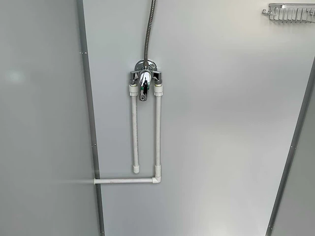 Field facility restroom “de luxe” - afbeelding 6 van  19