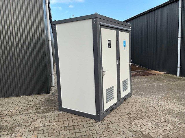 Field facility restroom “de luxe” - afbeelding 11 van  17