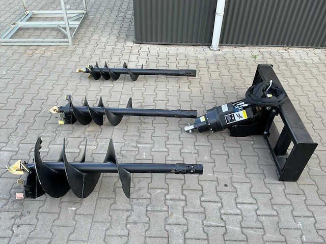 Field industries 450/200 set hydraulische grondboren schranklader - afbeelding 18 van  23