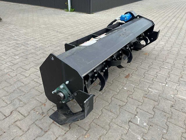 Field industries aanbouwfrees schranklader/"bobcat" - afbeelding 8 van  14